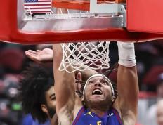 IM体育官网-76人险胜公牛，波尔津吉斯制霸全场的简单介绍