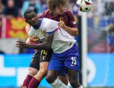 IM体育官网入口-欧洲足球战幕拉开，球队争强斗智备战比赛的简单介绍