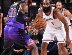 IM体育官方网-火箭陷入苦战，哈登力挺球队的简单介绍