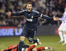 IM体育官方网站-欧冠半决赛焦点战，骑士轻取魔术，体育跨界比喻下的战术博弈