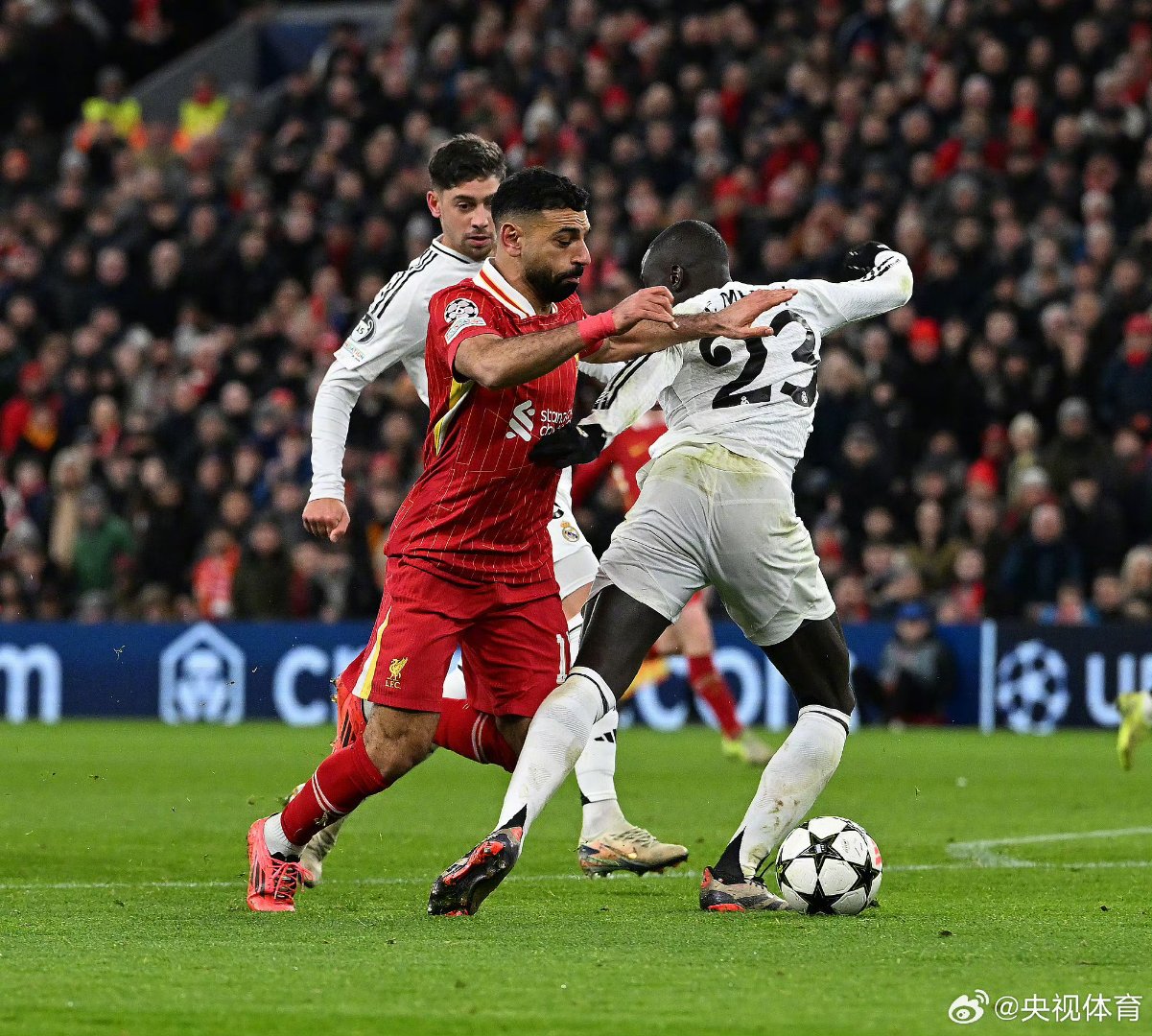 IM体育下载-包含利物浦客场憾平伯恩利,领先差距争冠氛围留蔓延的词条