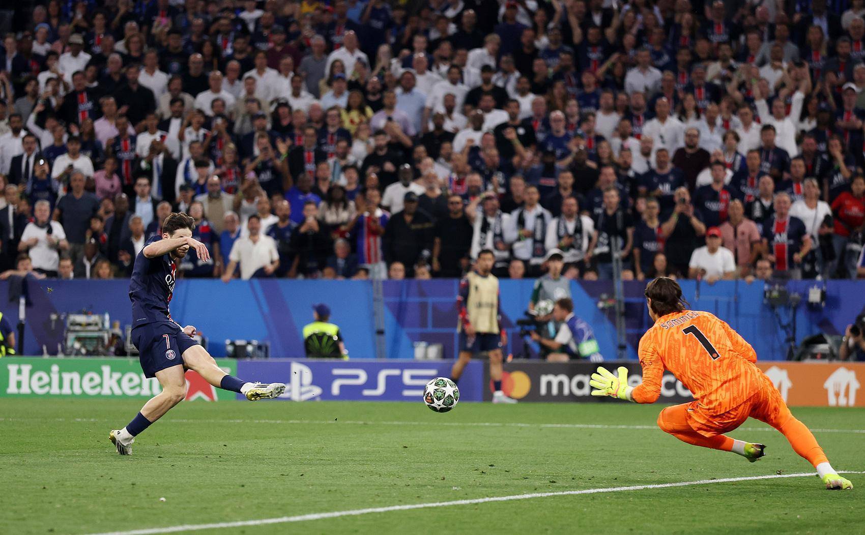 IM Sport-包含米兰大胜尤文图斯，淘汰对手晋级欧冠八强的词条