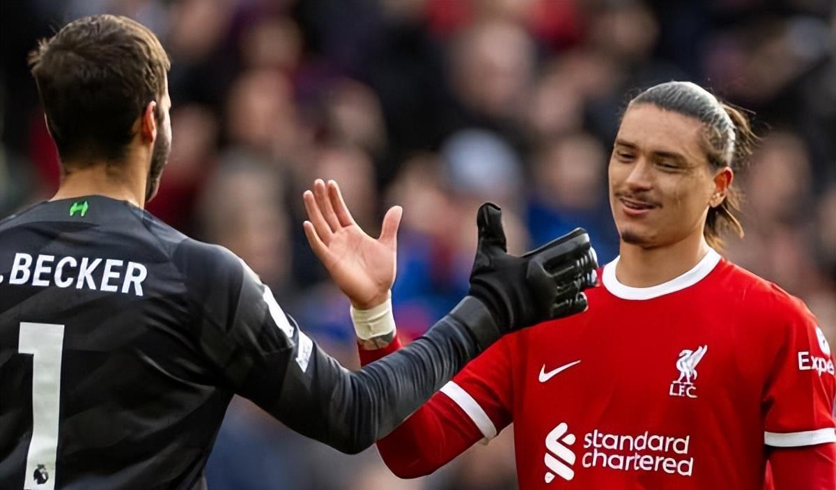 IM体育注册链接-包含欧洲名将转会传闻纷纷,各队争夺激烈进行的词条