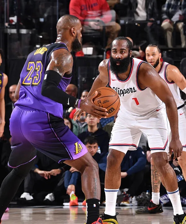 IM体育官方网-火箭陷入苦战，哈登力挺球队的简单介绍