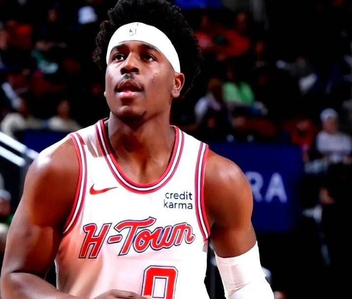 IM体育动画直播通道-替补球员崭露头角助球队逆袭