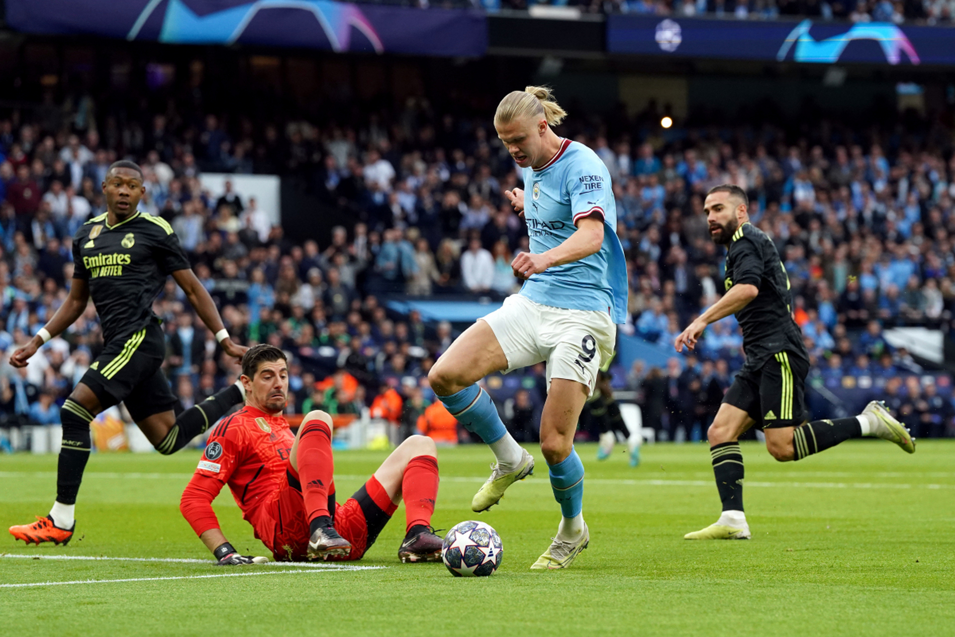 IM体育赛事直播入口-曼城翻盘国际米兰，库尔图瓦扛起全队