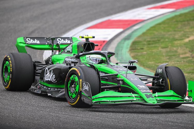 IM体育注册链接-梅赛德斯碾压红牛车队，周冠宇扛起全队的简单介绍