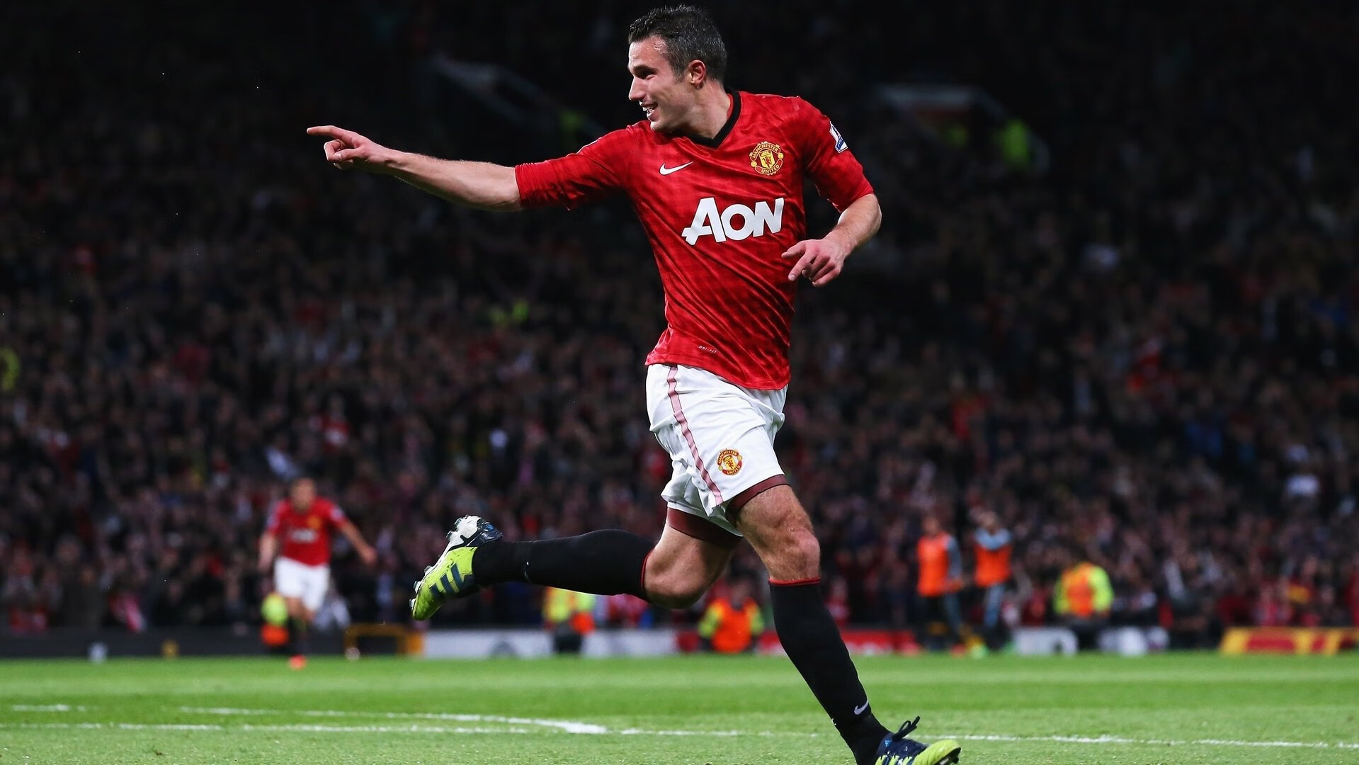 IM体育平台-巴尔韦德关键回合一剑封喉，AC米兰客场一波流带走马赛